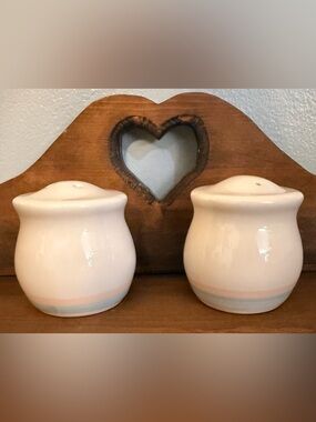 Vintage Pfaltzgraff Aura Pink Salt and Pepper Shaker Set